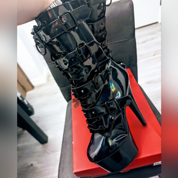 NIB Pleaser Adore 1046 Black Holographic Boots - Picture 13 of 15